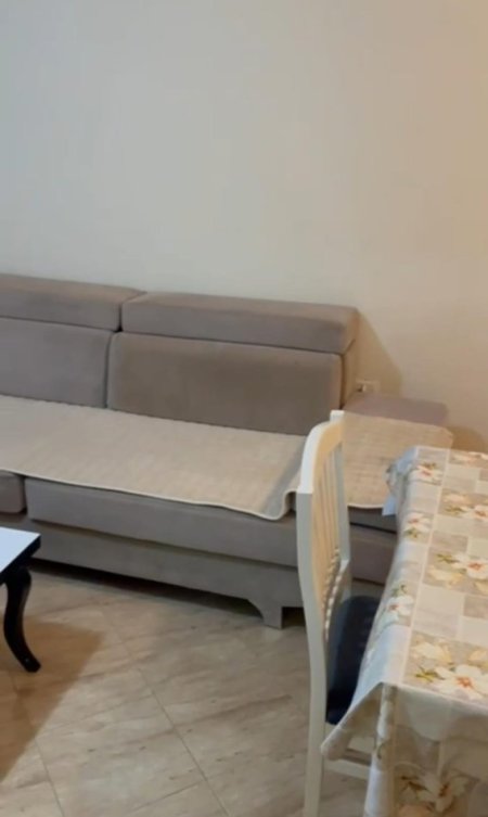 Tirane, jepet me qera apartament 2+1+Ballkon Kati 2, 98 m² 650 € (Don Bosko)