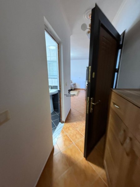 Tirane, jepet me qera apartament 1+1 Kati 6, 70 m² 350 € (KOMBINAT)