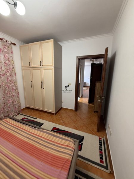 Tirane, jepet me qera apartament 1+1 Kati 6, 70 m² 350 € (KOMBINAT)