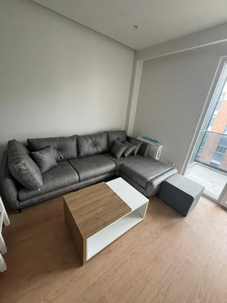 Tirane, jepet me qera apartament 1+1 Kati 7, 70 m² 550 € (Don Bosko)