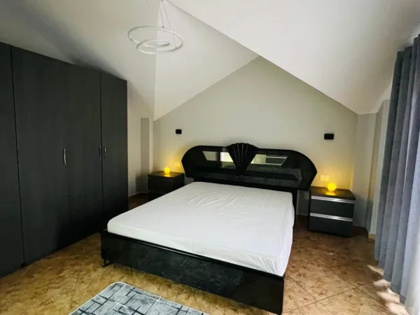 Tirane, jepet me qera apartament 2+1 Kati 4, 80 m² 600 € (Rruga Vace Zela)