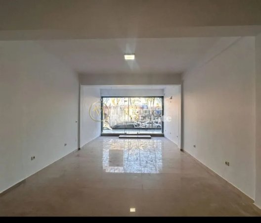 Tirane, jepet me qera ambjent biznesi Kati 1, 240 m² 2.000 € (Laprake)