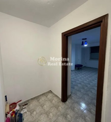 Tirane, jepet me qera apartament 1+1 Kati 2, 35 m² 430 € (Vasil Shanto)