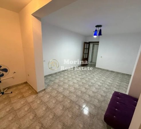 Tirane, jepet me qera apartament 1+1 Kati 2, 35 m² 430 € (Vasil Shanto)