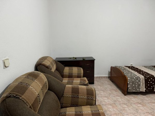 Tirane, jepet me qera apartament 2+1+Ballkon Kati 0, 115 m² 400 € (ne rrugen Ramazan Bogdani Tirane)