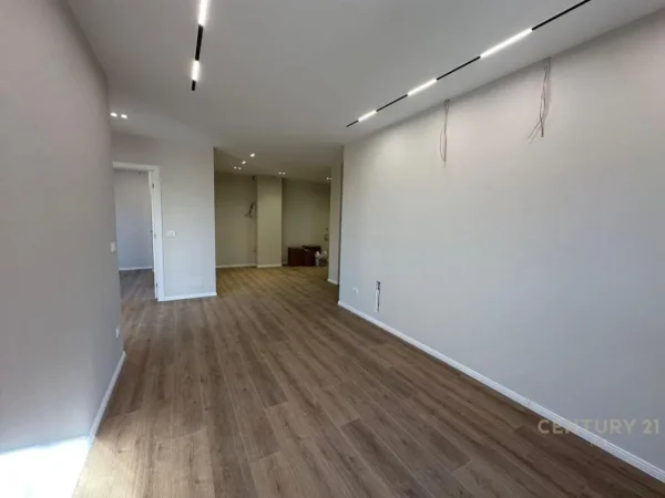 Tirane, shitet apartament 2+1 Kati 3, 86 m² 210.000 € (Shkolla Kuqe)