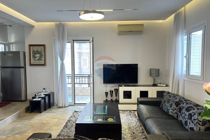 Tirane, jepet me qera Vile 1+1+Ballkon Kati 2, 100 m² 650 € (vilat gjermane)