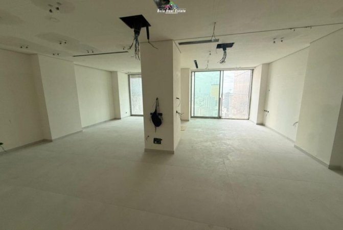 Tirane, jepet me qera apartament 1+1 , 110 m² 2.000 € (Rruga e Elbasanit)