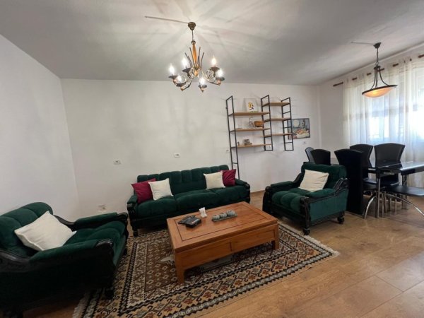 Tirane, shitet apartament 1+1+Ballkon Kati 1, 80 m² (Teftatashko koco)