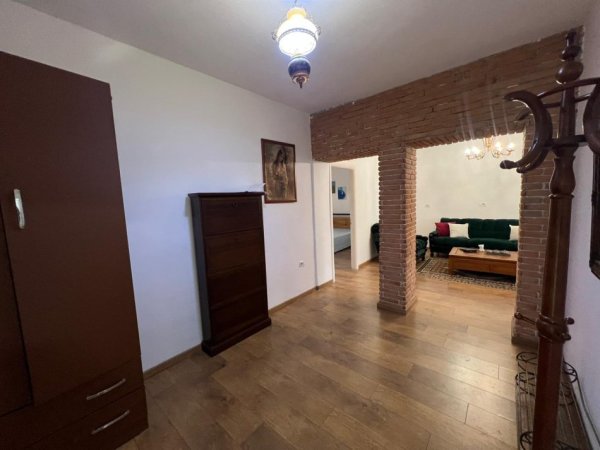 Tirane, shitet apartament 1+1+Ballkon Kati 1, 80 m² (Teftatashko koco)