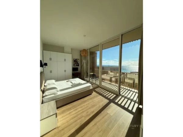 Vlore - Lungomare, shitet Vile 2 Katshe , 238 m² 1.200.000 € (Green Coast, Palase)