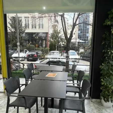 Tirane, shitet ambjent biznesi Kati 1, 42 m² (Rruga 5 Maji)