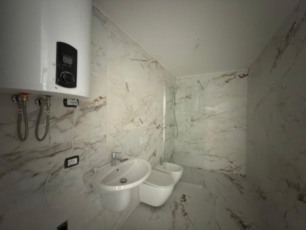 Tirane, shitet apartament 1+1+Ballkon Kati 1, 65 m² 125.000 € (ISH Dogana)
