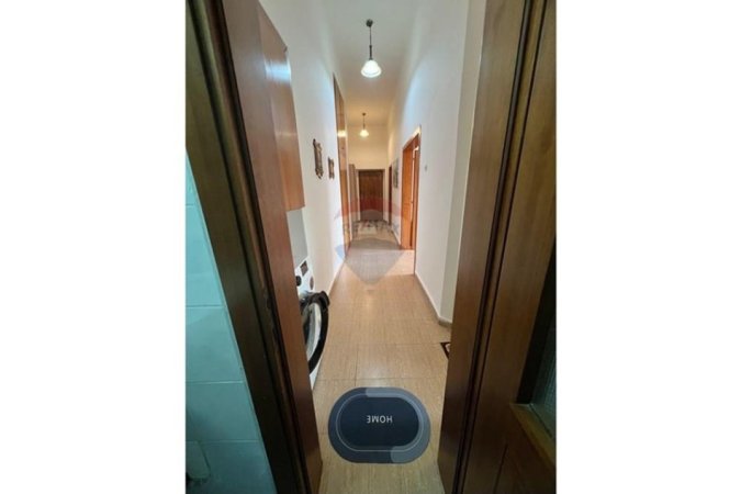 Tirane, jepet me qera apartament 2+1 Kati 4, 76 m² 600 € (Rruga Myslym Shyri)