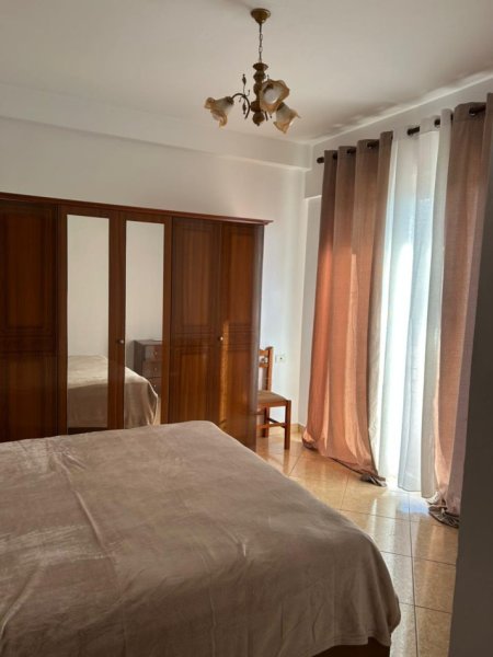 Tirane, jepet me qera apartament 3+1 Kati 9, 120 m² 750 € (Don Bosko)