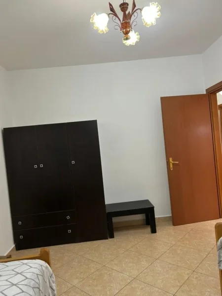 Tirane, jepet me qera apartament 3+1 Kati 9, 120 m² 750 € (Don Bosko)