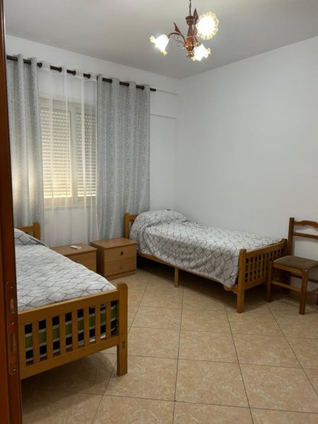 Tirane, jepet me qera apartament 3+1 Kati 9, 120 m² 750 € (Don Bosko)