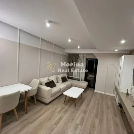 Tirane, jepet me qera apartament 1+1 Kati 11, 67 m² 750 € (Square 21)