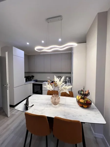 Tirane, jepet me qera apartament 2+1 Kati 6, 95 m² 800 € (21 dhjetori)