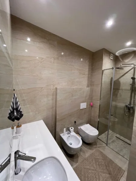 Tirane, jepet me qera apartament 2+1 Kati 6, 95 m² 800 € (21 dhjetori)