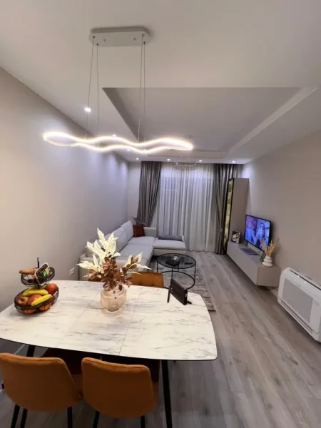Tirane, jepet me qera apartament 2+1 Kati 6, 95 m² 800 € (21 dhjetori)
