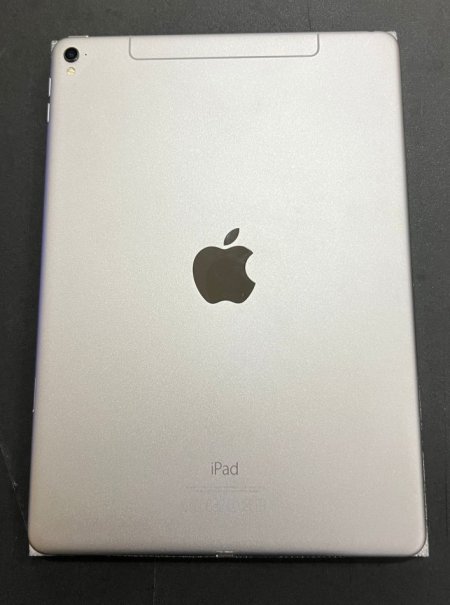 Tirane, shes iPad Pro 9,7 inch