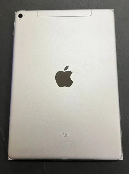 Tirane, shes iPad Pro 9,7 inch