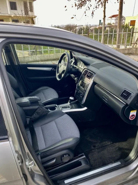 Kavaje, Shitet b class 180 cdi kambio automat 2008, E sapo ardhur nga italia Nafte, 24.000 km 3.700 €