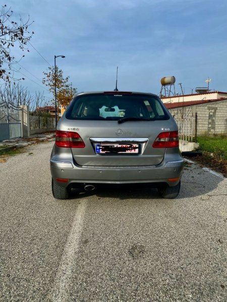 Kavaje, Shitet b class 180 cdi kambio automat 2008, E sapo ardhur nga italia Nafte, 24.000 km 3.700 €