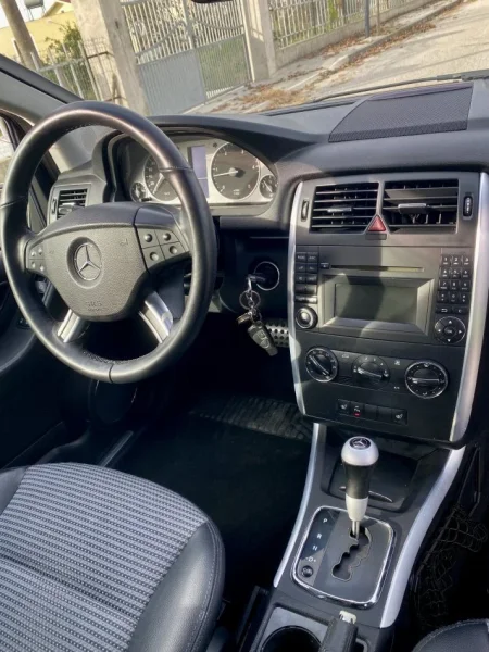 Kavaje, Shitet b class 180 cdi kambio automat 2008, E sapo ardhur nga italia Nafte, 24.000 km 3.700 €