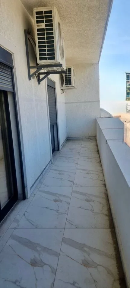 Tirane, jap me qera ambjent biznesi Kati 0, 280 m² 3.000 € (TEG)