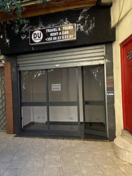 Tirane, jepet me qera , 8 m² (Rruga e Durresit)