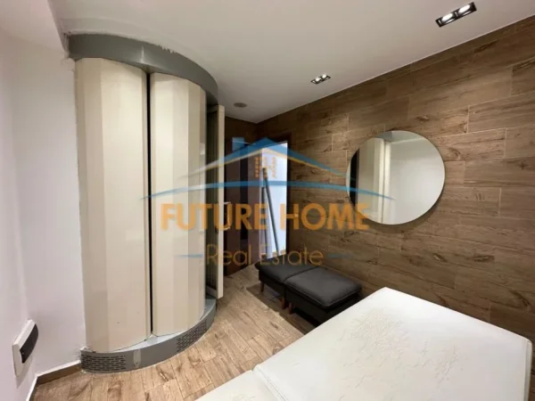 Tirane, shitet apartament 2+1 Kati 1, 100 m² (Sheshi Willson)