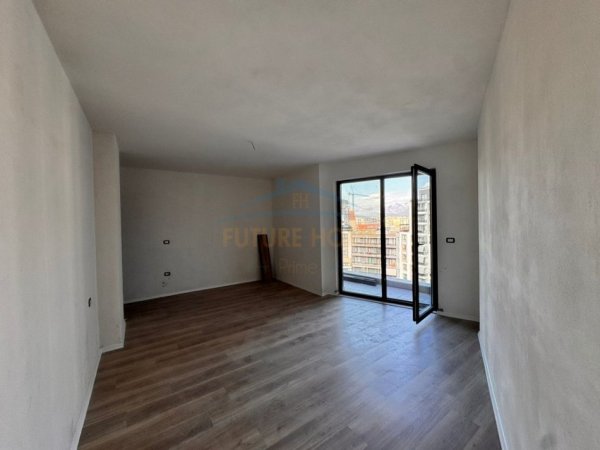 Tirane, shitet apartament 2+1+Ballkon Kati 9, 98 m² 165.920 € (Fusha Aviacionit)