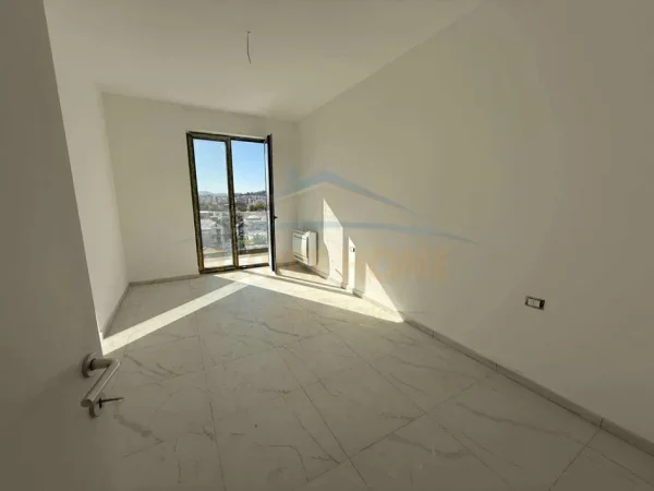 Tirane, shitet apartament 1+1+Ballkon Kati 5, 83 m² 149.000 € (ish Dogana)