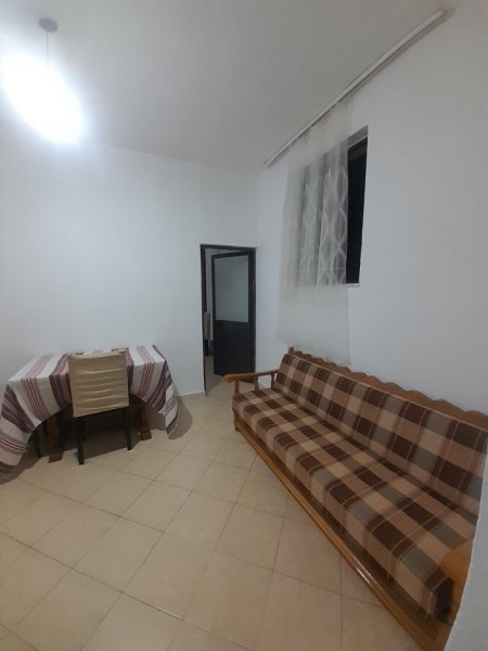 Tirane, jepet me qera Banese1+1 Kati 1, 67 m² 320 € (Tregu Elektrik, Tirane.)