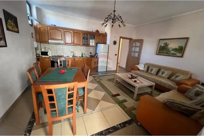 Tirane, shitet apartament 2+1 , 185.000 € 