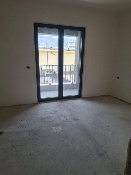 Tirane, shitet apartament 1+1 Kati 3, 66 m² 144.000 € (BULEVARDI I RI)