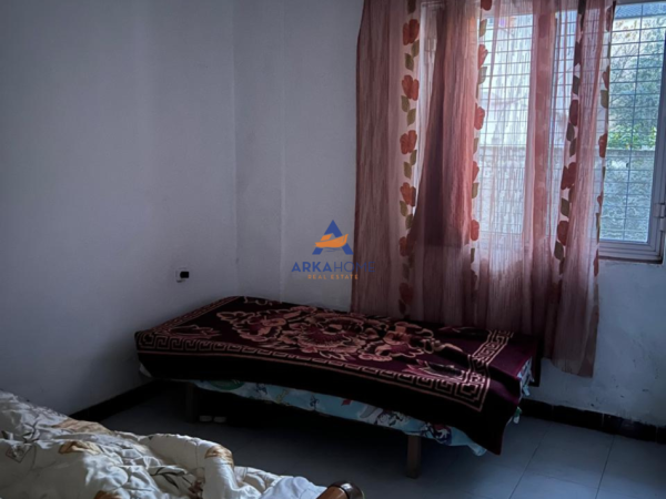 Tirane, jepet me qera shtepi 2+1 Kati 0, 80 m² 363 € 