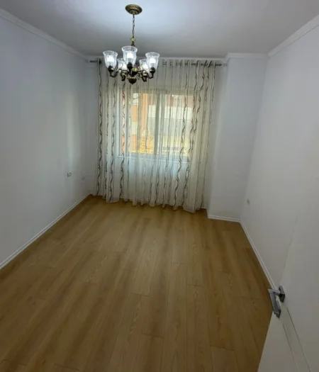 Tirane, shitet apartament 1+1 , 69 m² 91.000 € 