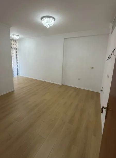 Tirane, shitet apartament 1+1 , 69 m² 91.000 € 