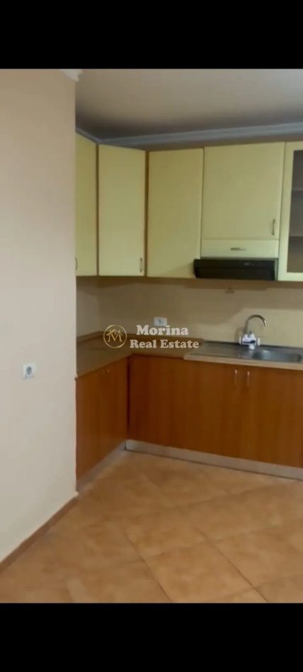 Tirane, jepet me qera apartament 1+1 Kati 6, 90 m² 800 € (Blloku)