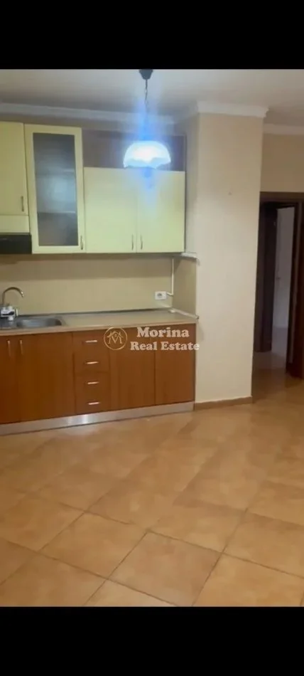 Tirane, jepet me qera apartament 1+1 Kati 6, 90 m² 800 € (Blloku)