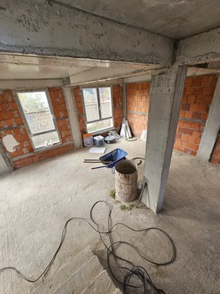 Tirane, shitet Vile 3 Katshe , 100 m² 350.000 € (Rruga Eshref Ademaj , Sauk)