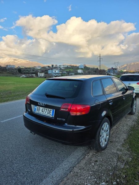 Tirane, shes makine Shitet Audi A3 Sportback Nafte, e zeze automatik Klima 252.200 km 4.700 €