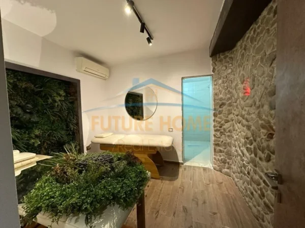 Tirane, Petro Nini, jepet me qera zyre Kati 1, 99 m² 1.300 € (petronini)