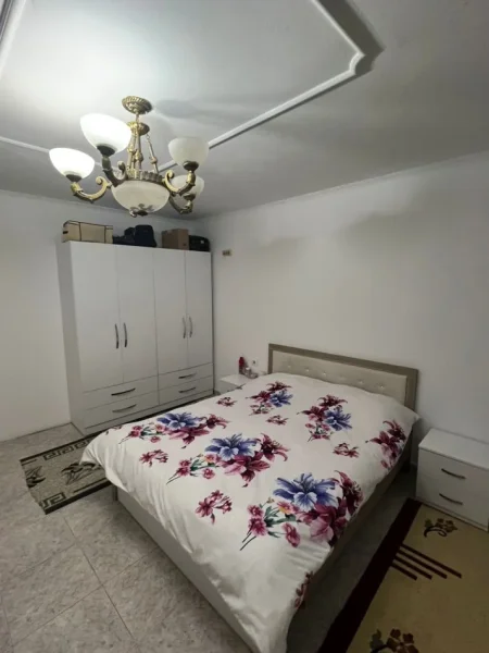 Tirane, jepet me qera Vile 1+1 Kati 1, 67 m² 360 € (Rruga Idriz Dollaku)