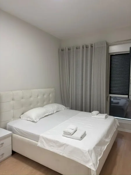 Tirane, shitet apartament 2+1+Ballkon Kati 3, 94 m² 235.000 € (Kompleksi Kontakt)