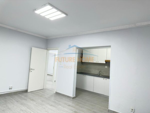 Tirane, jepet me qera zyre Kati 1, 78 m² 800 € 