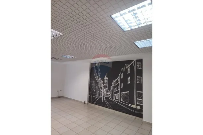 Tirane, shitet apartament 2+1 Kati 4, 97 m² 150.000 € (Kthesa e Kamzes)